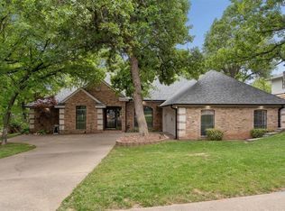411 Crown Colony Rd, Edmond, OK 73034