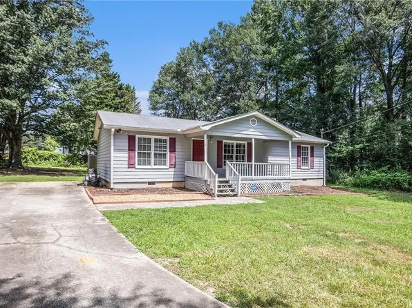 133 Pine Haven Dr, Carrollton, GA 30116