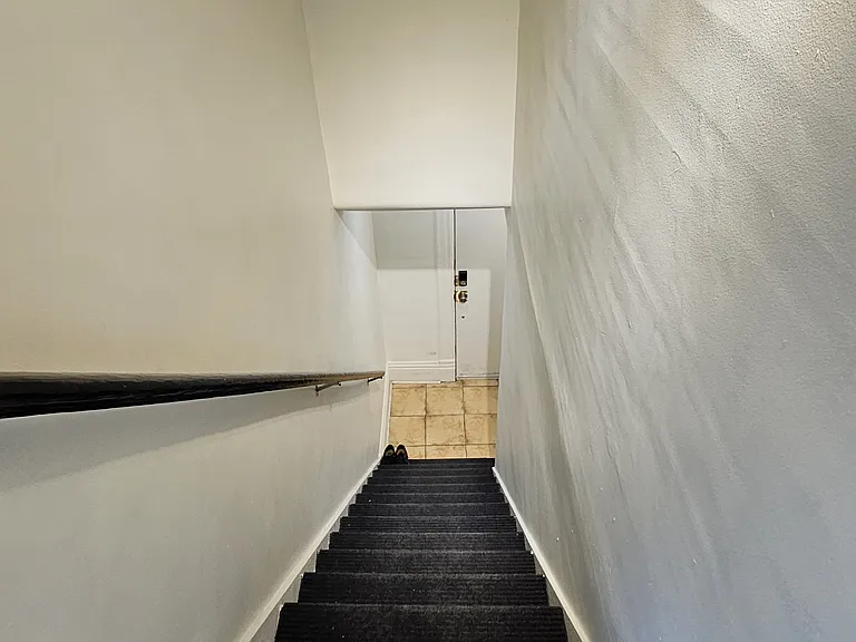 17 Bowes Ave #2 — Photo 27
