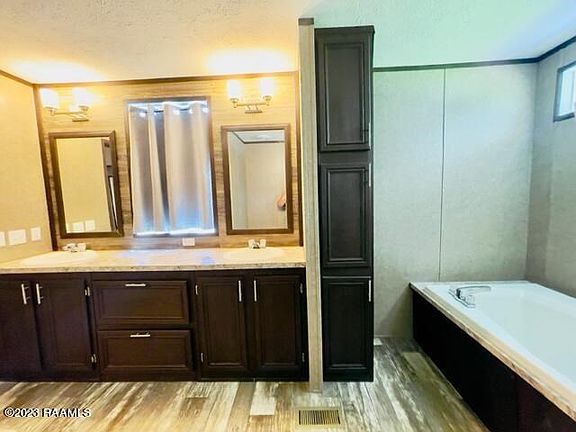 4th image of 128 Shady Ln