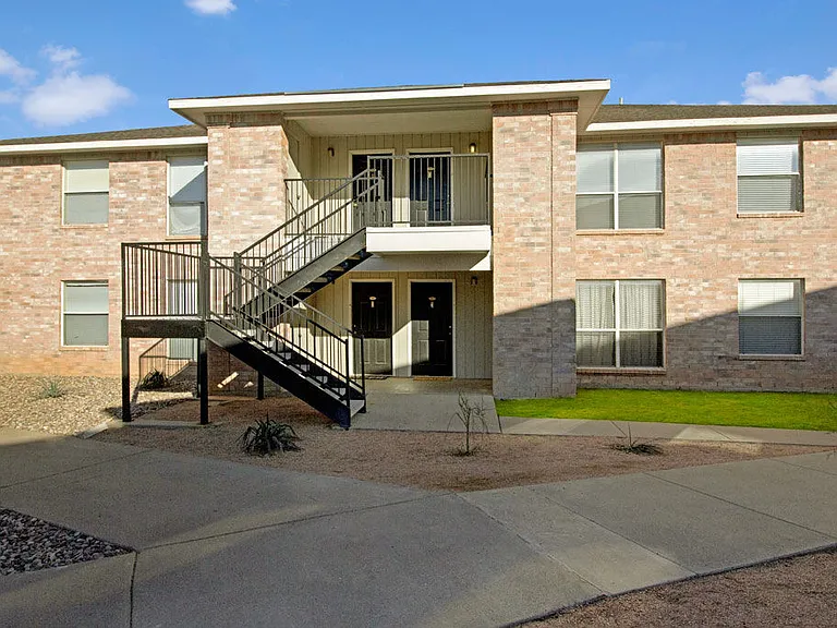 Encino Park Apartments — Photo 3