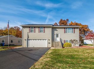 66 Oak Ridge St, Springfield, MA 01151