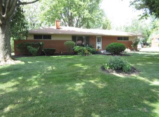 28165 Thorny Brae Rd, Farmington Hills, MI 48331