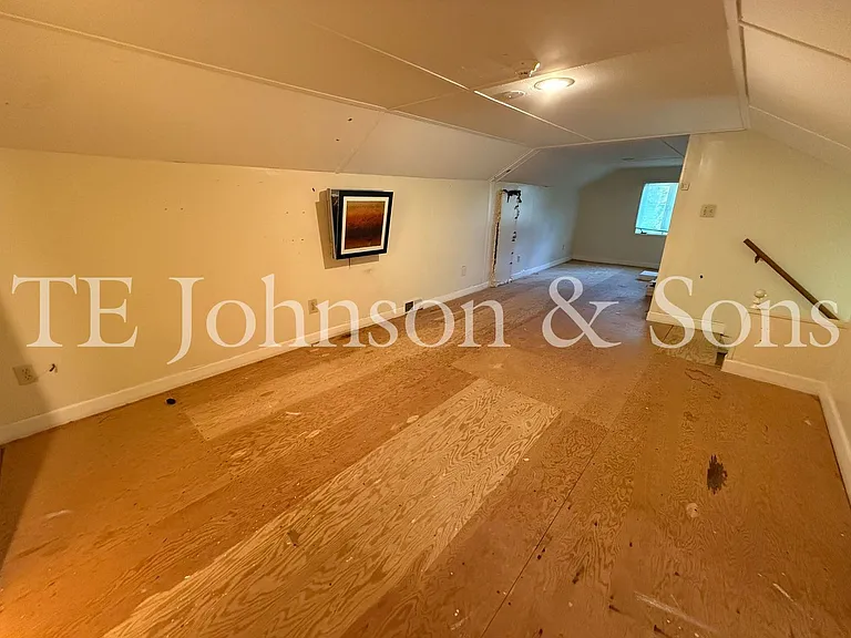 5535 Robinhood Rd — Photo 33