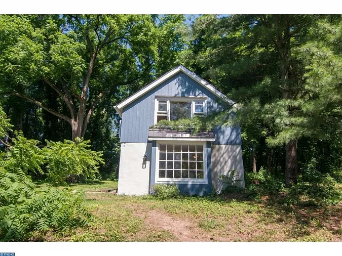 580 Almshouse Rd photo 1