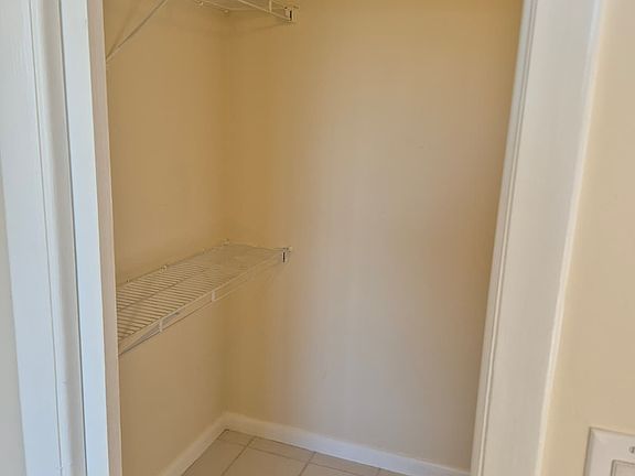 4th image of 4545 Luxemburg Ct