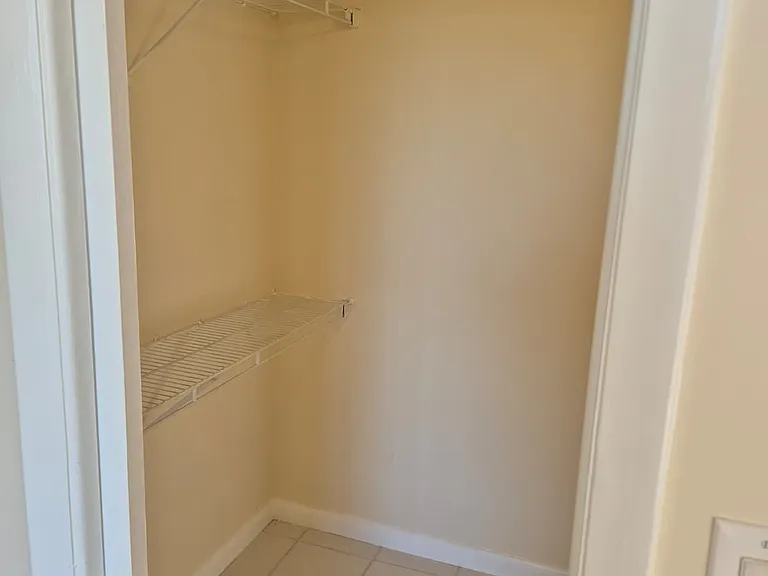 4545 Luxemburg Ct — Photo 4