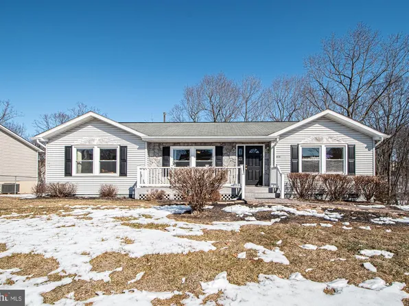 213 Woodrow Rd, Winchester, VA 22602