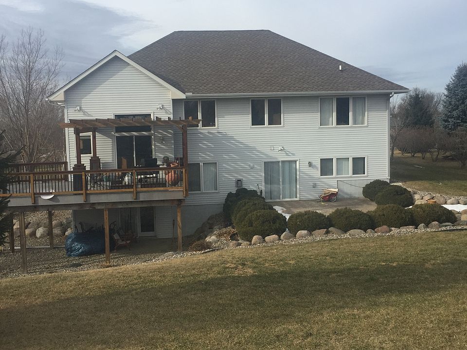 2nd image of 3425 Westridge Dr