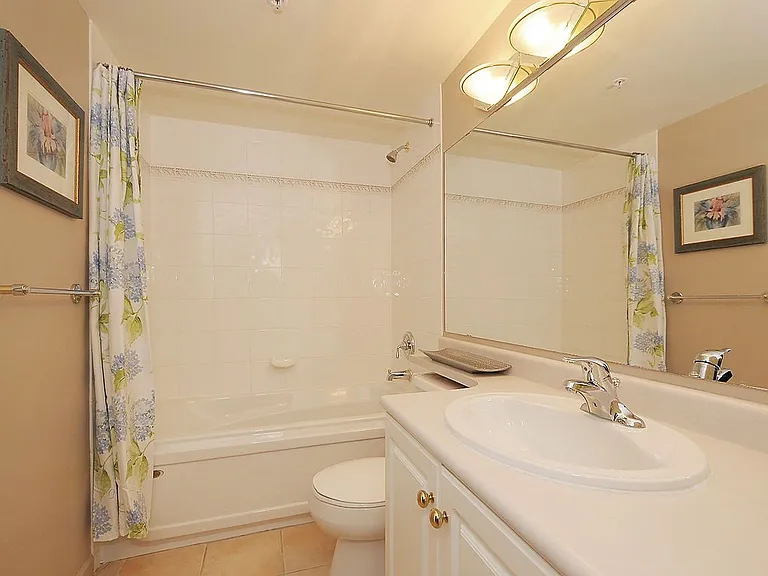 27 Songhees Rd #304 — Photo 40