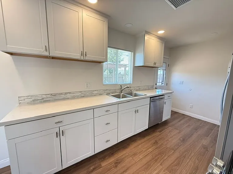 5215 Waring Rd — Photo 6