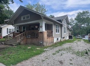 702 N Mead St, Cameron, MO 64429