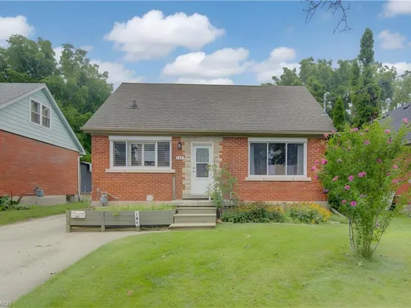 104 Mausser Ave, Kitchener, ON N2M 3K5