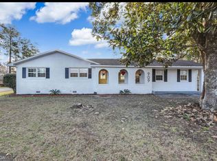 909 Clarks Bluff Rd, Kingsland, GA 31548