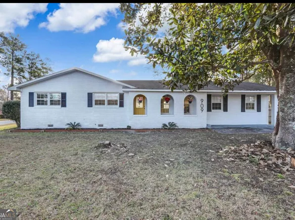 909 Clarks Bluff Rd, Kingsland, GA 31548