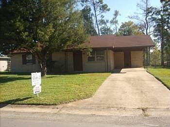 2nd image of 800 Shirley Dr