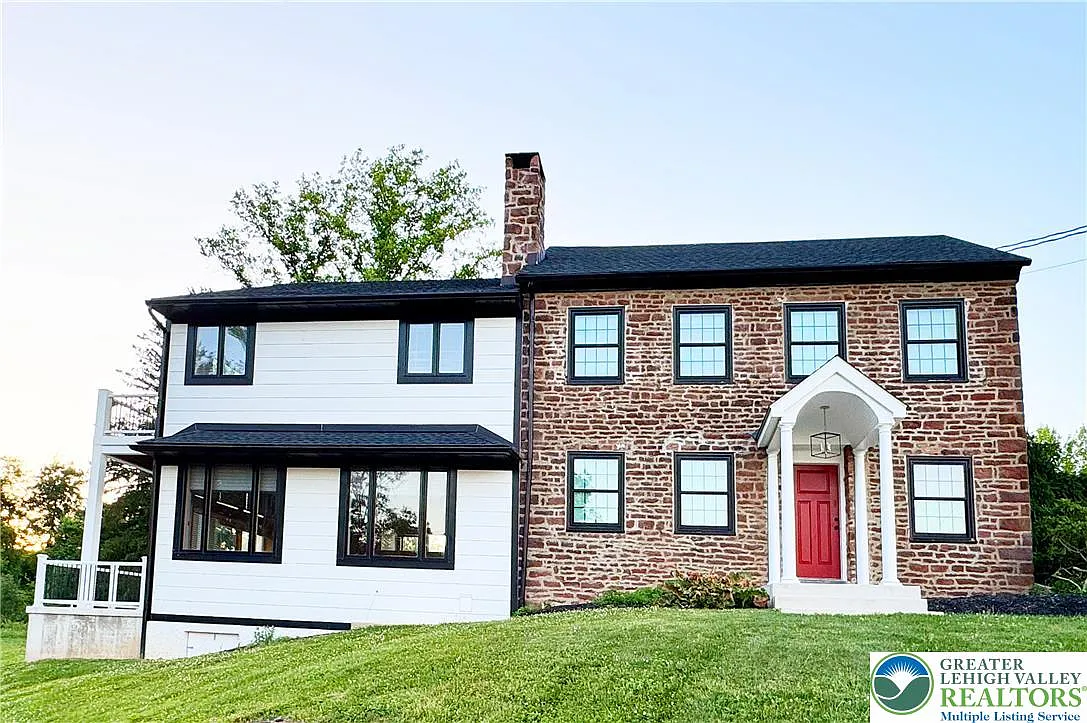 4 bed, 3.5 bath, 4383 sqft, $3,500 — Photo 3