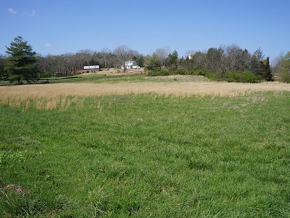 3rd image of 1 Leipers Creek Rd