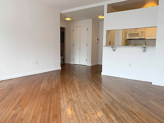 Rented by Addison Property Group | media 9