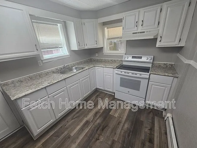 46 N Broad St — Photo 7