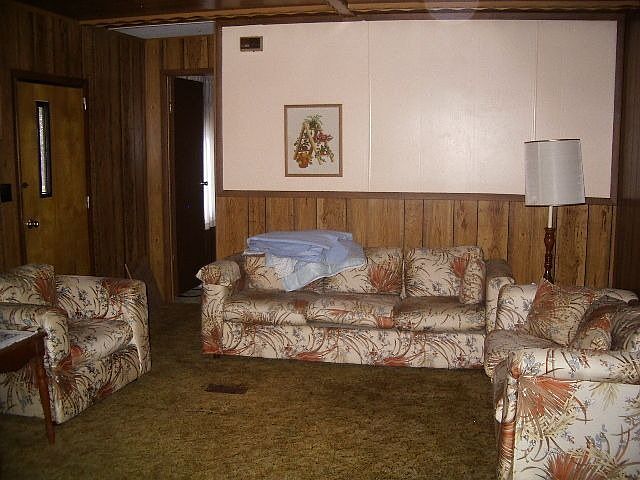 2nd image of 276 SW Longhorn Ter