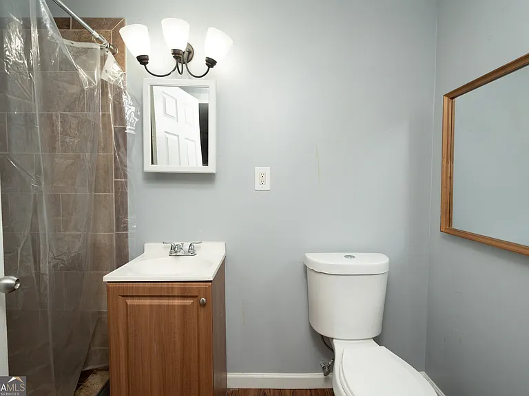 970 Hubbard St SW #2 — Photo 4