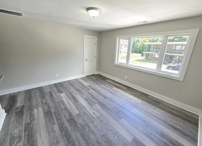 9600 11th Bay St #7 — Photo 5