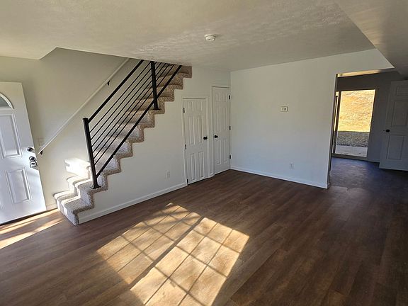 5th image of 454 N Central Ave APT 4