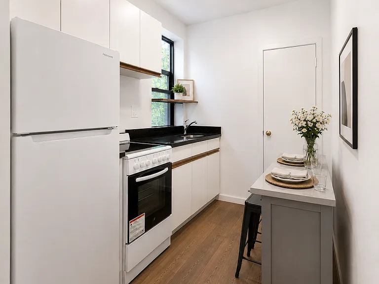 56 Morton St #3E — Photo 7