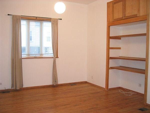 2nd image of 1001 N Wolcott Ave APT 1