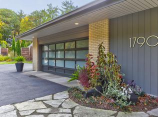 17907 N Fruitport Rd, Spring Lake, MI 49456