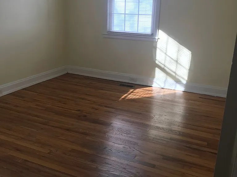 1107 Georgia Ave — Photo 4