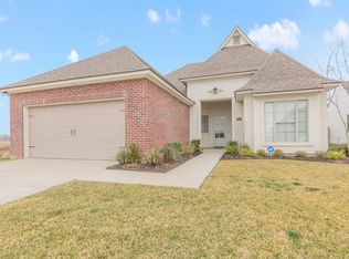 305 Misty Wind Dr, Broussard, LA 70518