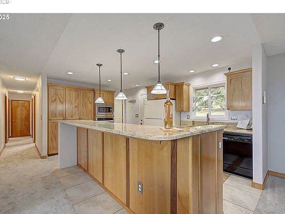 4th image of 32320 NE Ammeter Rd