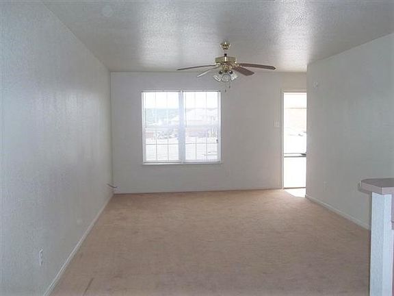 3rd image of 4210 Primrose Dr Unit C