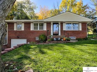 9461 Wirt St, Omaha, NE 68134