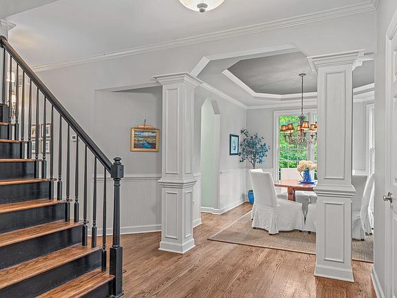 3rd image of 317 Magnolia Breeze Ct
