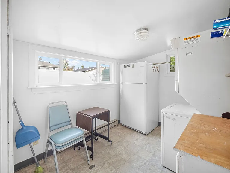 3821 E 32nd Ave — Photo 12