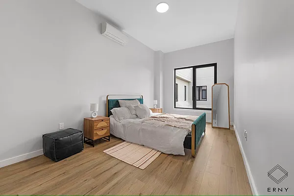 Rented by ERNY LLC | media 6