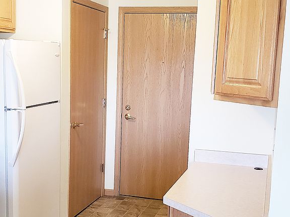 4th image of 200 Prairie Heights Dr APT 304