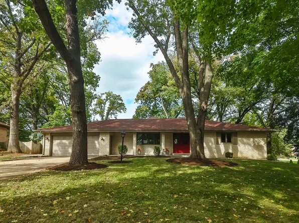 2419 Mandrake Dr, Rockford, IL 61108
