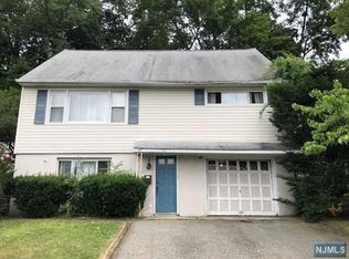 12 Cook St, Butler, NJ 07405