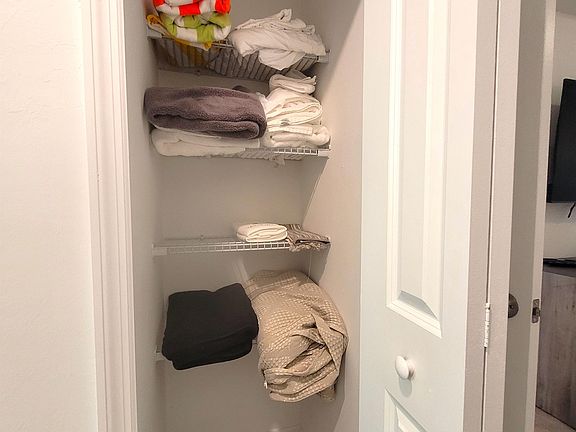5th image of 6034 National Blvd #533