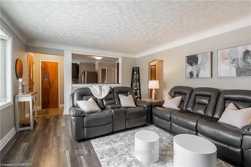3 bed, $3,200 — Photo 3