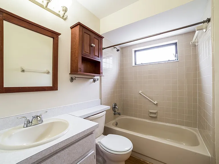 1029 Wainright Dr — Photo 11