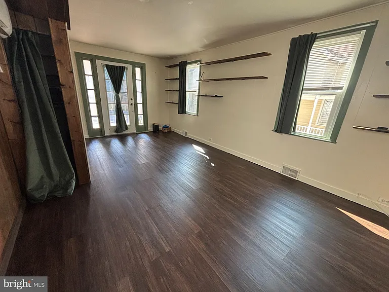 167 West Ave — Photo 5