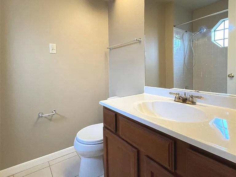 3300 Bellefontaine St #2 — Photo 14