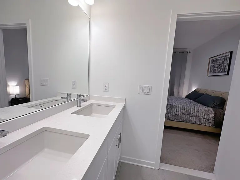 2030 Northbank Pl — Photo 5