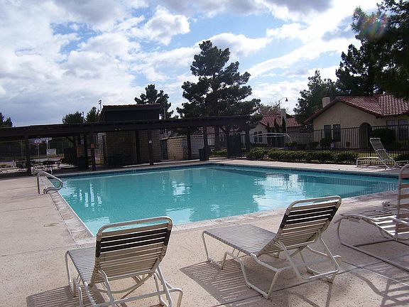 3rd image of 705 Spyglass Ln