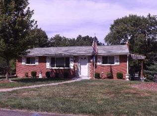 136 Skylark Dr, Glenshaw, PA